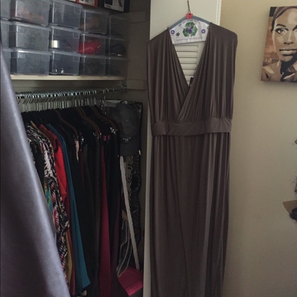 NWT Semi-Formal Dress